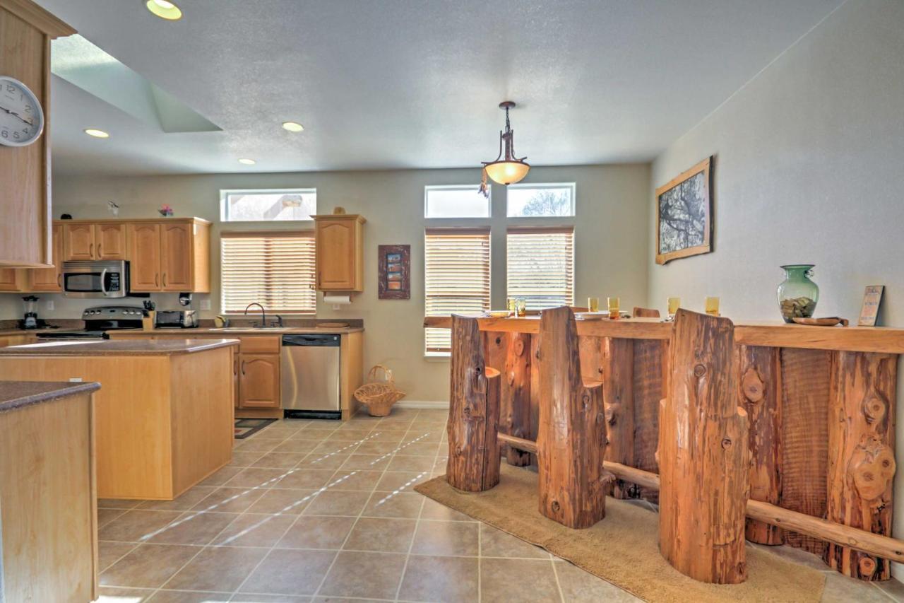 Beautiful Kanab Home With Yard - Walk To Restaurants Exterior photo